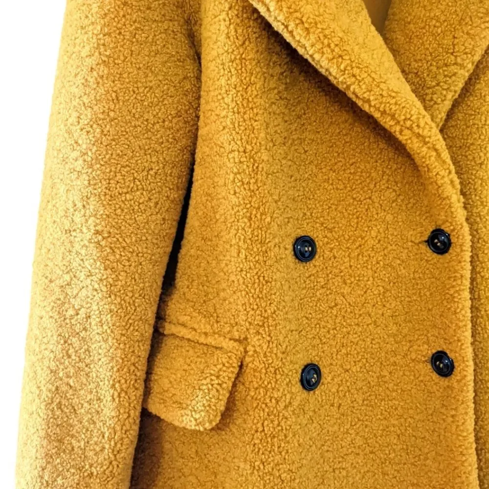 BP Yellow Coat - Picture 5 of 10